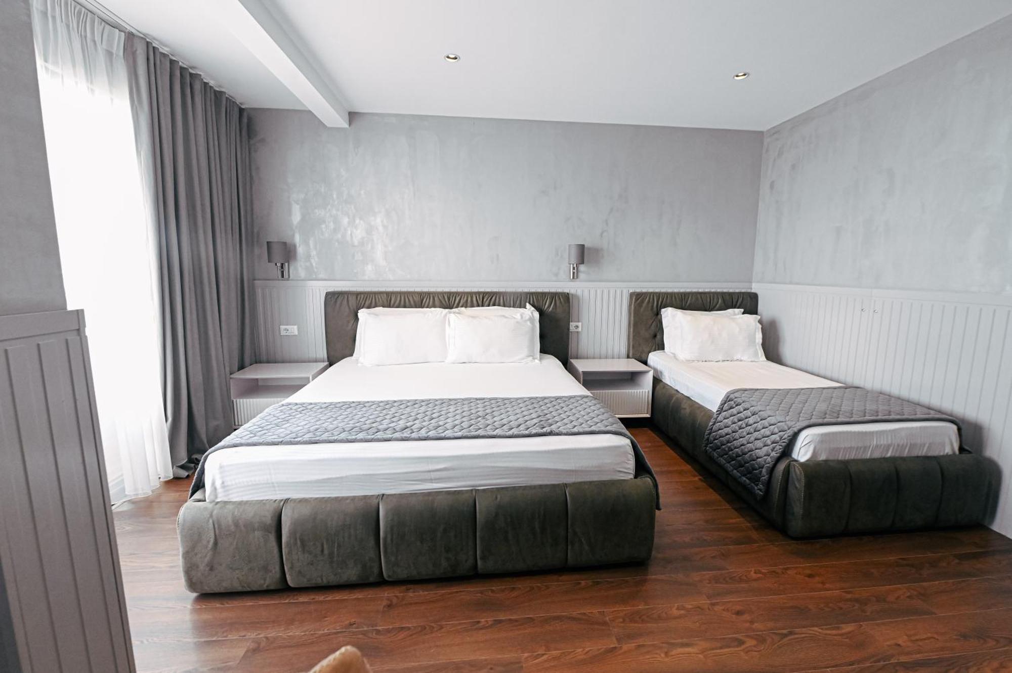 Royal G Max 5* Golem (Tirana)